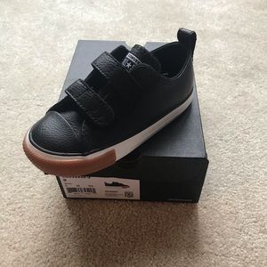 Brand new leather converse sneakers size 9